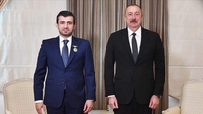 Aliyev, Baykar Teknik Müdürü Selçuk Bayraktar