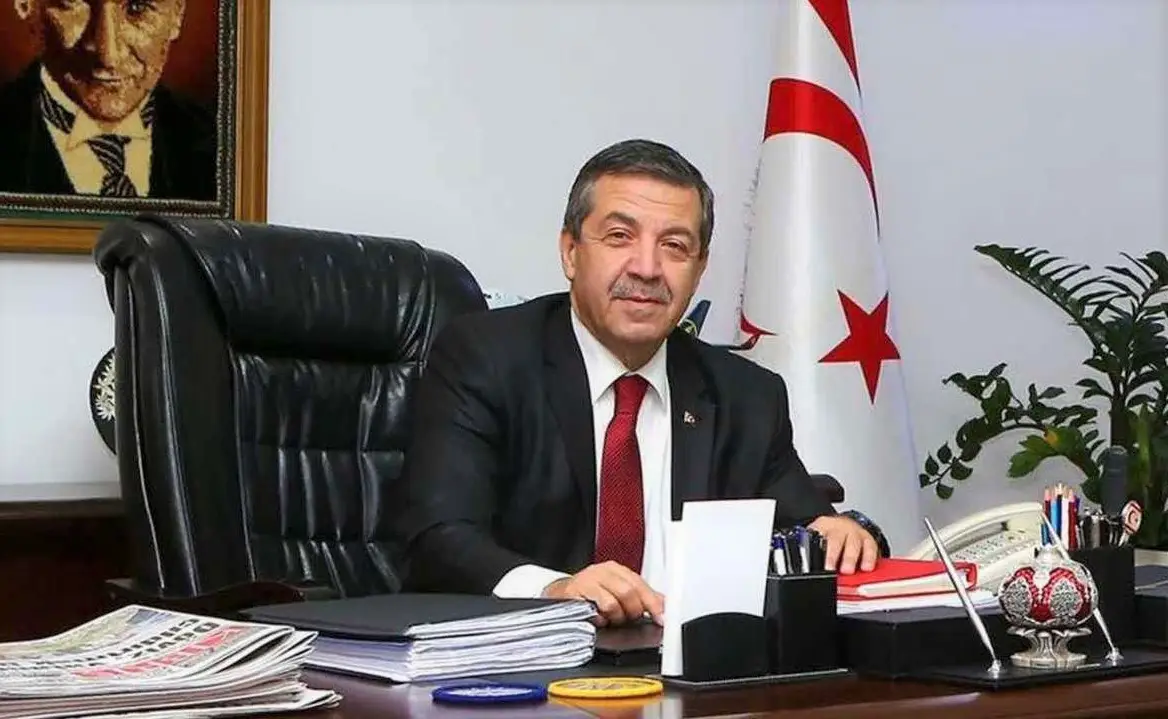 Dışişleri Bakanı Tahsin Ertuğruloğlu