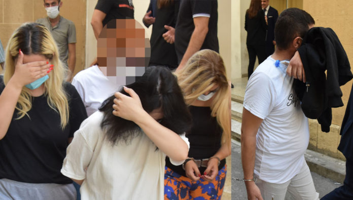 Girne’de bir güzellik merkezinde yetkili makamlardan izinsiz olarak botoks ve dudak dolgusu işlemleri yaptığı tespit edilen zanlılar, soruşturma kapsamında 3 gün tutuklu kalacak.