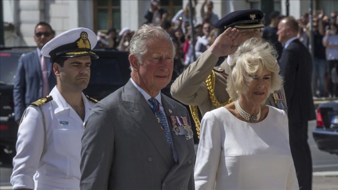 İngiltere Kralı 3. Charles 'sadakat, saygı ve sevgiyle hizmet etmeyi' vadetti