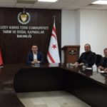 Tarım ve Doğal Kaynaklar Bakanı Dursun Oğuz, domates üreticileriyle görüştü