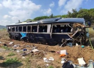 Çanakkale'de tur otobüsü devrildi: 1 ölü, 54 yaralı