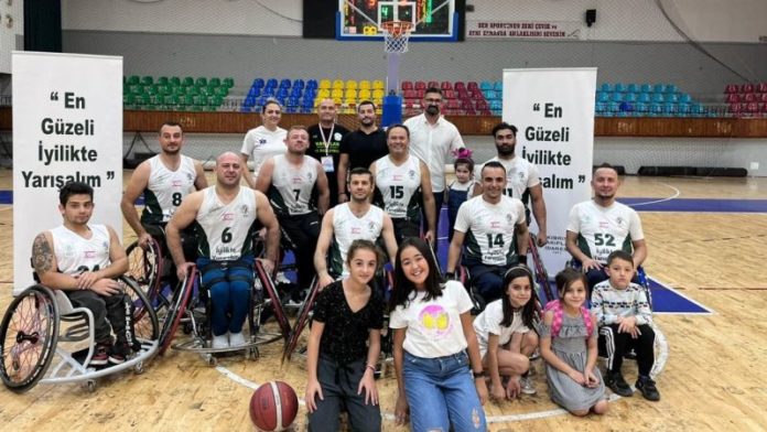 Vakıflar Tekerlekli Sandalye Basketbol Takımı, sahadan galibiyetle ayrıldı