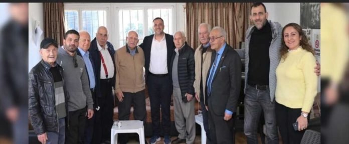 Girne Bağımsız Belediye Başkan adaylığını açıklayan Zeki Çeler, Girne Emekliler Cemiyeti’ni ziyaret etti. Çeler ziyarette, yaşlıların yaşam kalitesini artıracak projeleri anlattı.