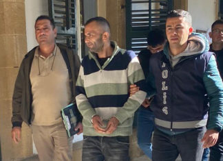 Mahkemede yeminli şahadet veren polis memuru Soner Şaban, huzurda bulunan zanlı Murat Gören’in "Sirkat” ve “Sahtekarlıkla Para Temini” suçlarından methaldar olduğunu belirtti.
