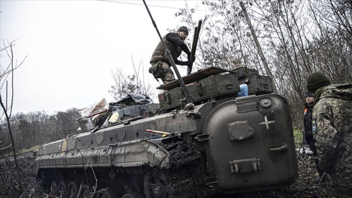 Ukrayna Devlet Başkanı Zelenskiy, ülkesinde Rusya'ya karşı devam eden savaşta en ağır çatışmaların Donetsk bölgesindeki Bahmut ve Soledar şehirlerinde yaşandığını duyurdu.