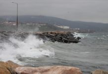 Meteoroloji Dairesi’nden uyarı: Gece yarısına kadar denizlerde fırtınamsı rüzgar bekleniyor