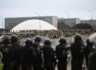 Brezilya'da yüzlerce Bolsonaro