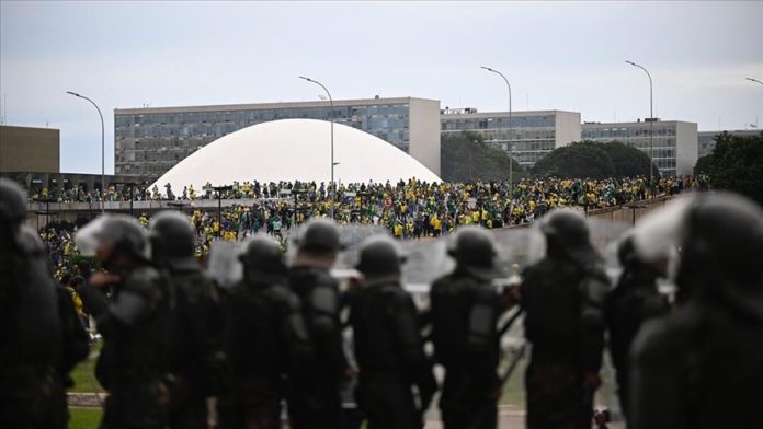 Brezilya'da yüzlerce Bolsonaro