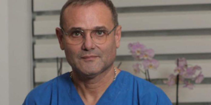 Mağusa Devlet Hastanesi’nde Üroloji Uzmanı olarak görev yapan Dr. Sadrettin Tuğcu