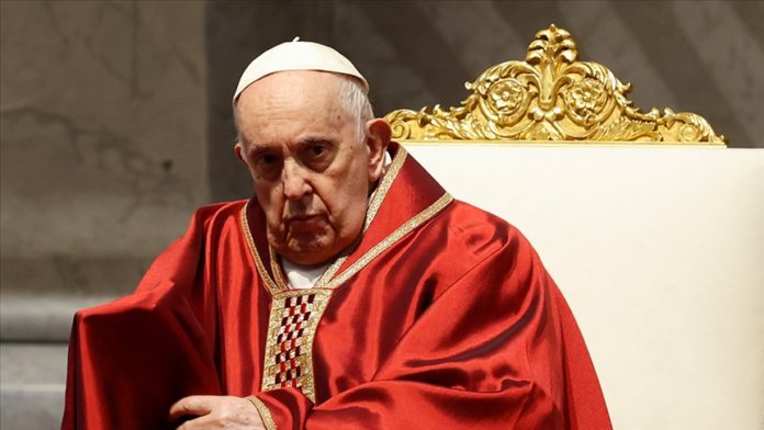 Katoliklerin ruhani lideri ve Vatikan Devlet Başkanı Papa Franciscus