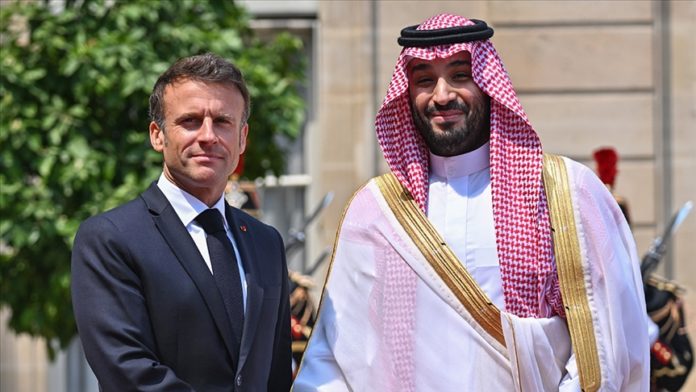 Suudi kaynaklara göre Veliaht Prens bin Selman, Paris
