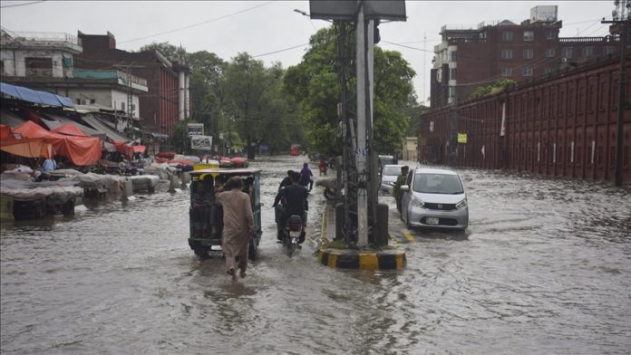 Pakistan'da muson yağmur