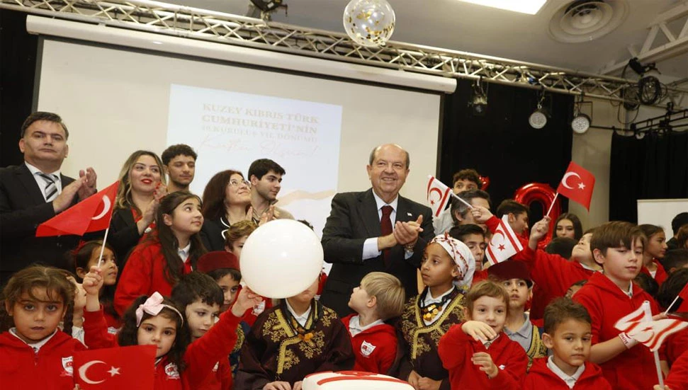 kuruluş yıl dönümü Londra Türk Okullarında